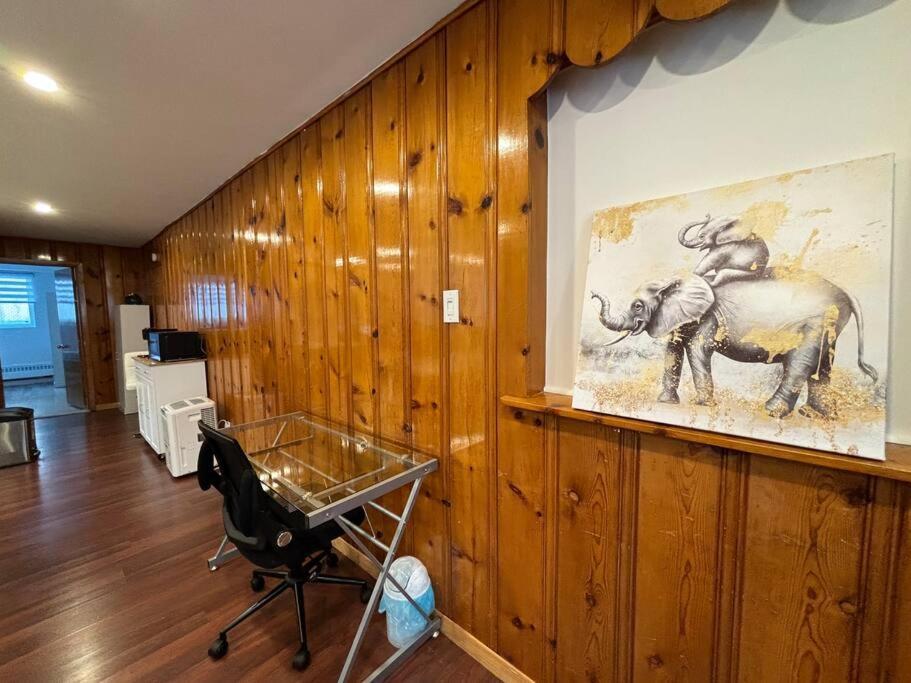 Cozy Spacious Work Friendly Lotus With Garden View High Speed Free Wi Fi And Parking Adjacent To Downtown Montreal Exterior foto
